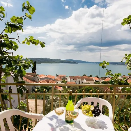 Mila A1a, A1b & A2 Apartament