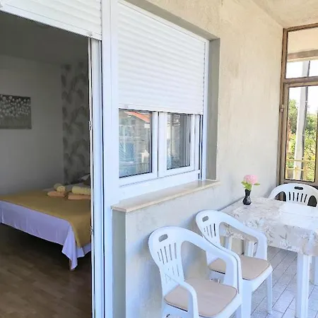 Mila A1a, A1b & A2 * Trogir