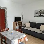 Mila A1&a2&3 Trogir
