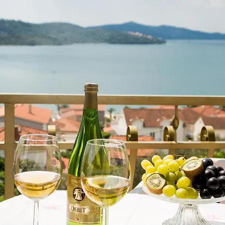 Διαμέρισμα Mila A1a, A1b & A2 *