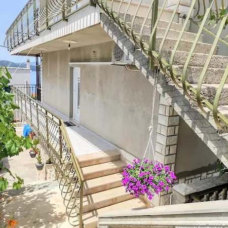 Appartement Mila A1a, A1b & A2 *