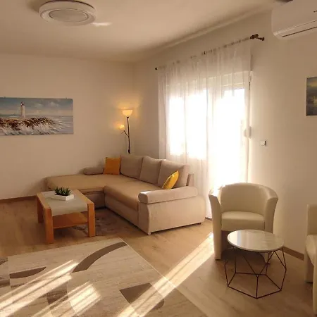 Mila A1a, A1b & A2 Διαμέρισμα Τρογκίρ