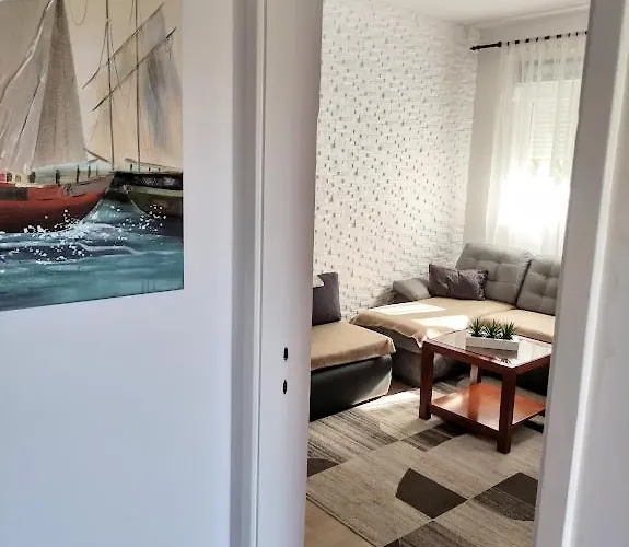 Mila A1a, A1b & A2 Apartman Trogir