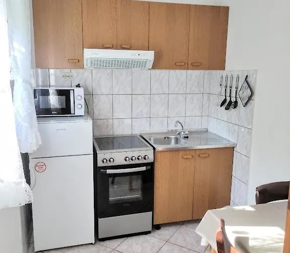 Mila A1a, A1b & A2 * Trogir