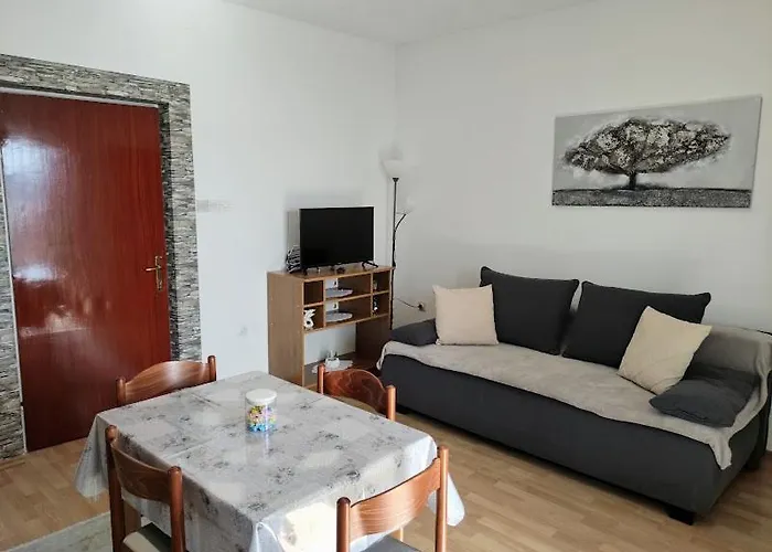 Mila A1a, A1b & A2 Trogir