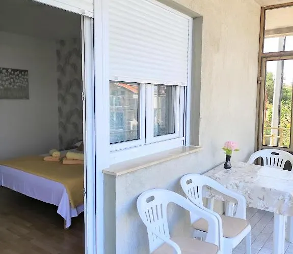 Mila A1a, A1b & A2 * Trogir