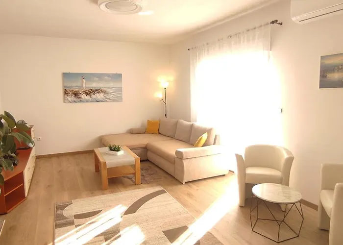 Apartman Mila A1a, A1b & A2 *