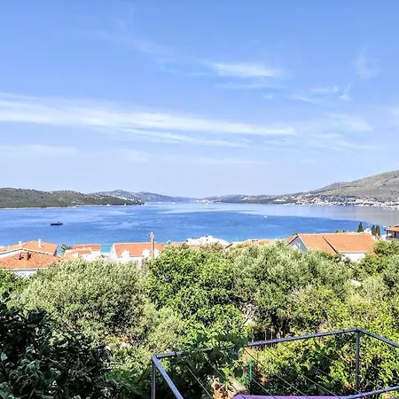 Apartman Mila A1&a2&3 *